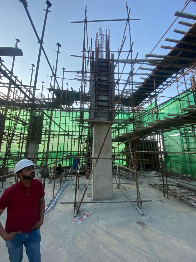 Commercial Building photo 2